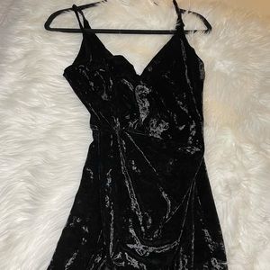 Black Velvet Heavy Dress - absolutely flattering